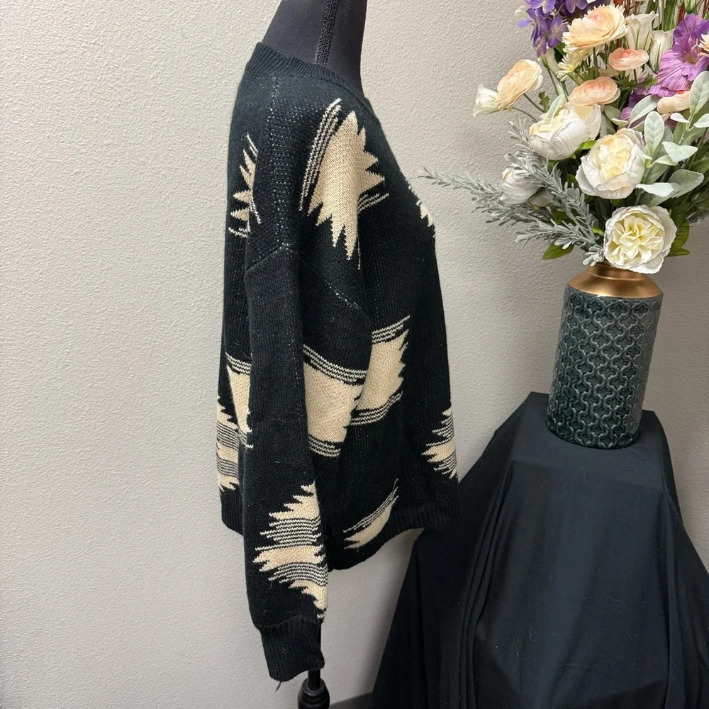 Sterling Kreek Black Aztec Southwestern Knit Sweater Pullover Size Small - Picture 4 of 7